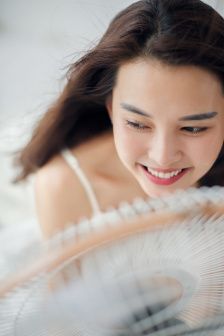 四个贵妇特殊的精油按摩
